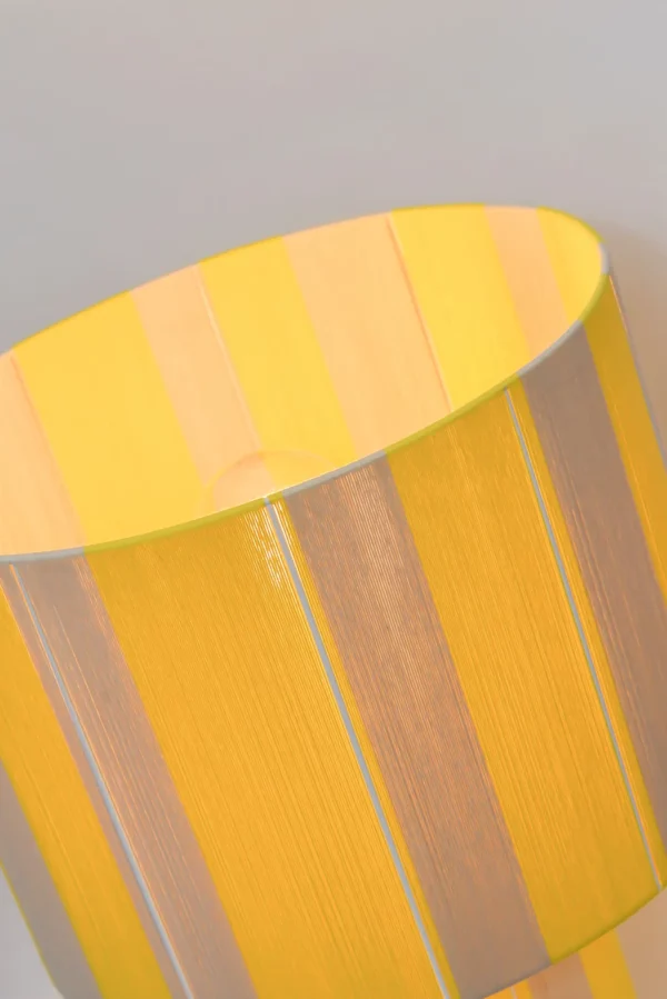 Grande lampe jaune L'Elégante Riviera acidulée (2)